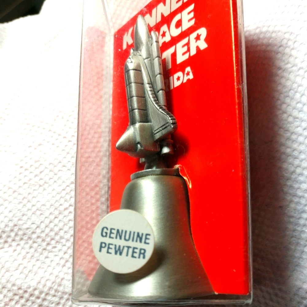 Genuine Pewter Bell Kennedy Space Center Florida  USA New in Package.